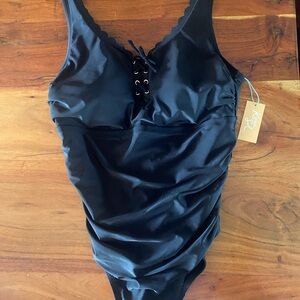 NWT Kona Sol Black One Piece Swimsuit size 18